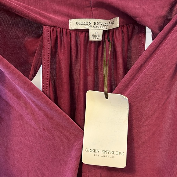 NWT Green Envelope Tank - Picture 8 of 8